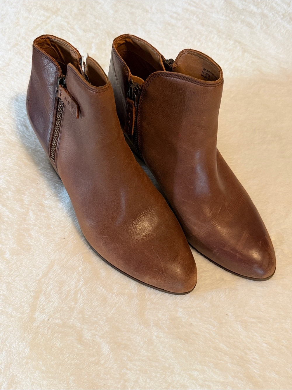 FRYE Women's Brown Leather Ankle Boots - Classic Zip Side